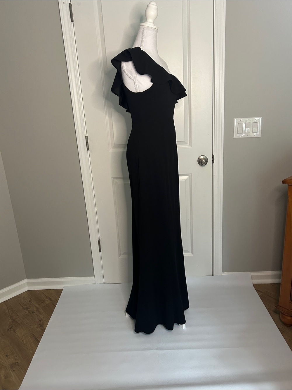 Show Me Your Mumu Florentine Maxi Dress Black One Shoulder Ruffle M NWT